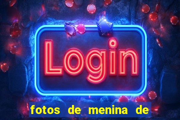 fotos de menina de cabelo cacheado no espelho